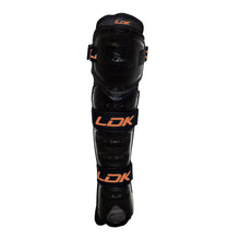 Load image into Gallery viewer, SHIN GUARDS / JAMBIÈRES - HP1
